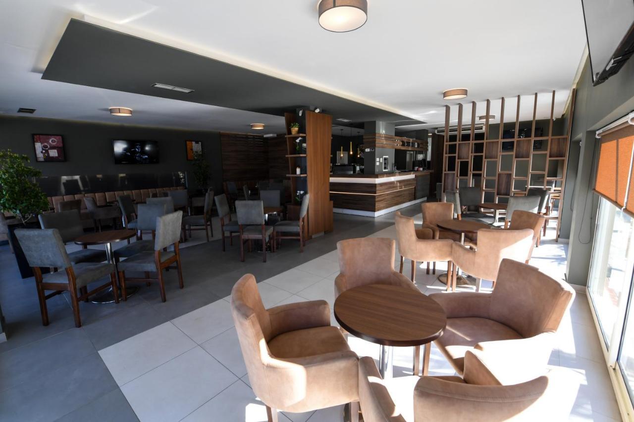 Santo Hotel Shkoder Bagian luar foto