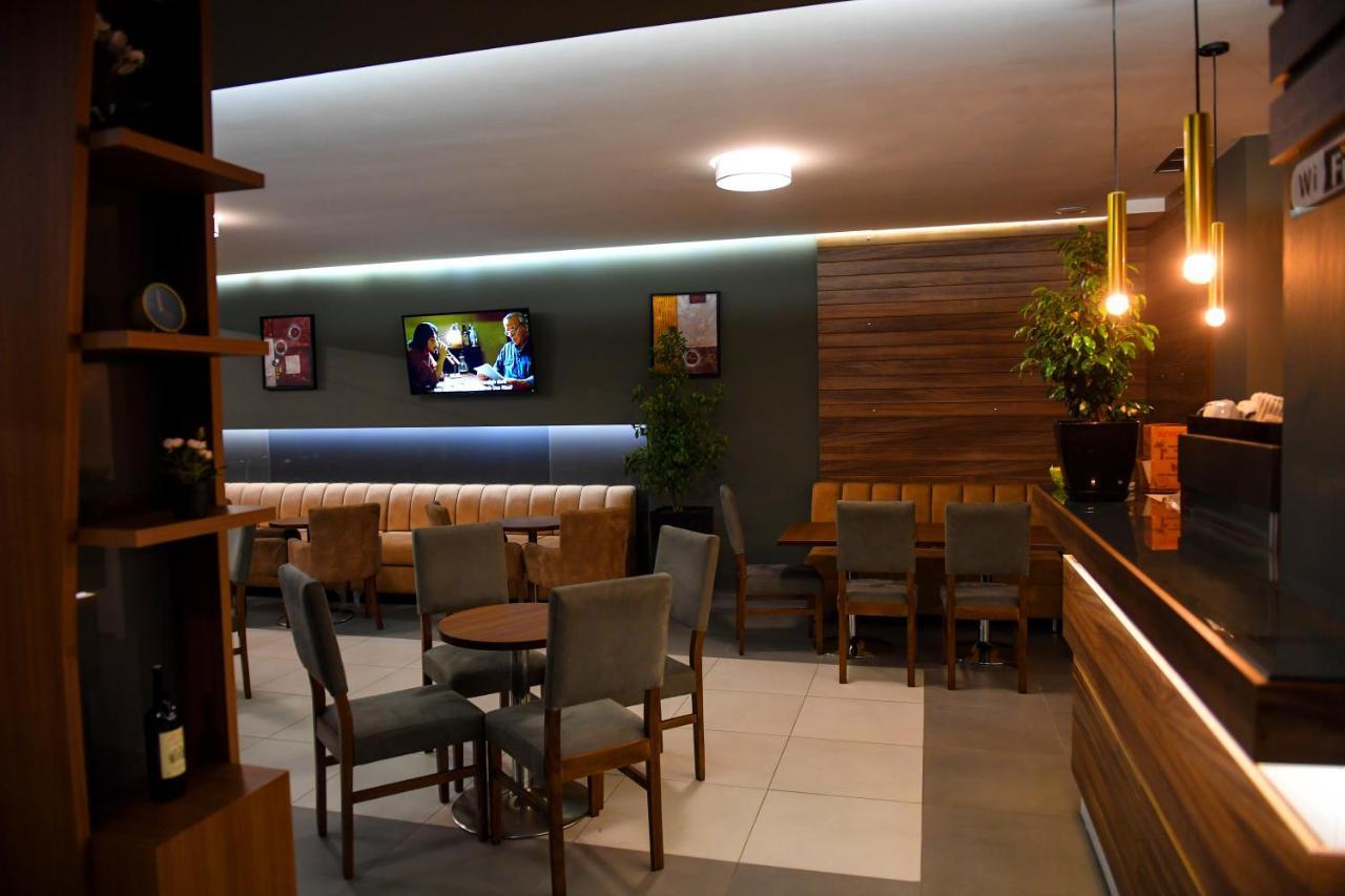 Santo Hotel Shkoder Bagian luar foto